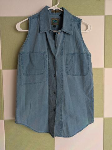Sleeveless cotton button-down