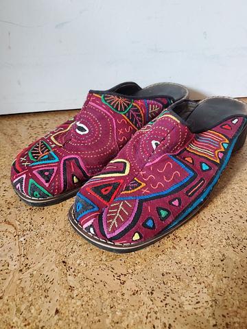 Mola slides