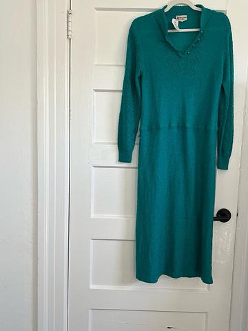 Beautiful sweater dress size L