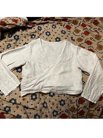 Reversible wrap top