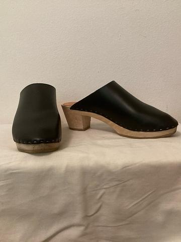 Clementine clog
