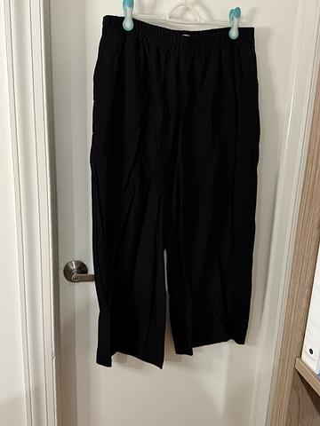 Loretta Pant
