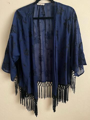 Velvet shawl with fringe