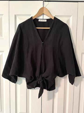 Okaasan Tie Top