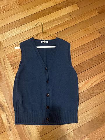 Sweater vest
