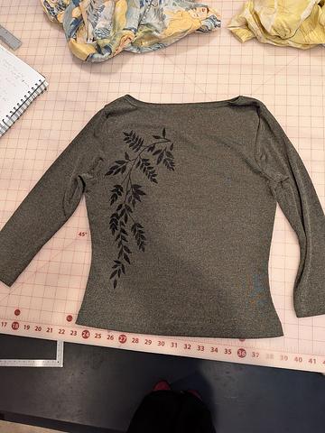 90's top with flocked velvet