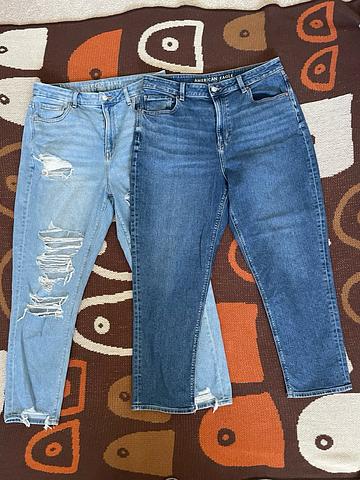 2 Pairs Mom Jeans