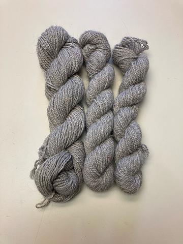 Wool blend yarn
