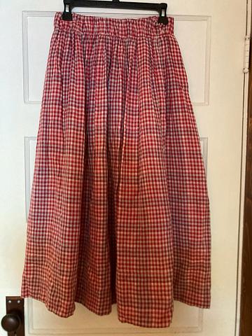 99 Lotte red picnic skirt
