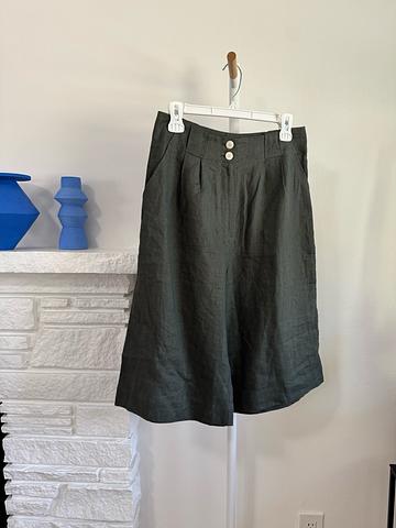 Linen shorts
