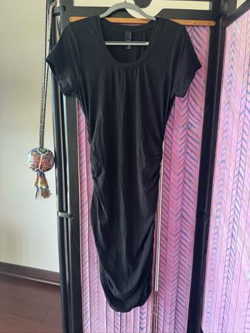 Black bodycon dress