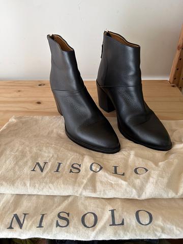 Dari Boot