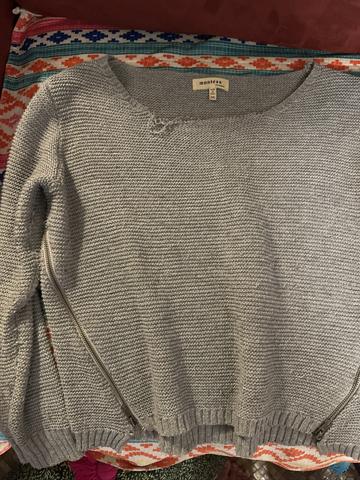 Play sweater