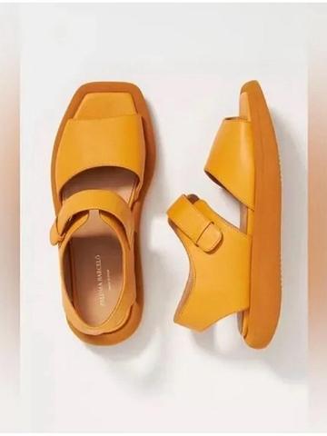 Paloma barcelo sandals