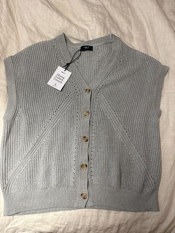 Jess sweater vest