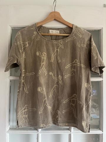 Tee in Villa print