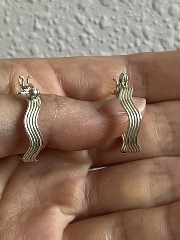Wiggle Silver Hoop earrings