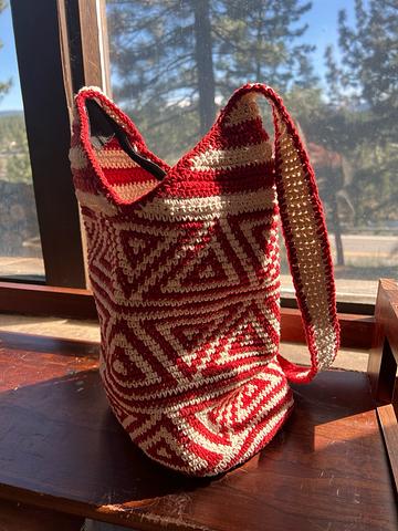 El Salvadoran satchel