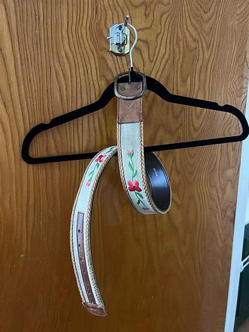 Embroidered Floral Belt