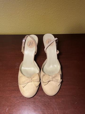 Yellow green suede heels with bows