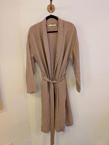 7115 by Szeki Artist Linen Coat in Clay