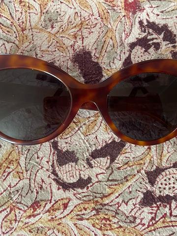 Cat eye sunglasses