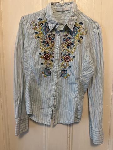 Embroidered shirt