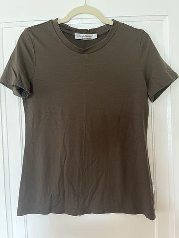 Fitted Tee