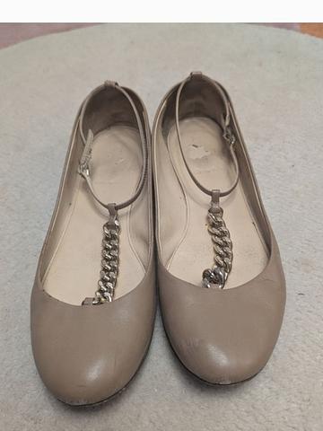 Chain Mary Jane flats