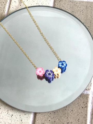 Y2K flower necklace