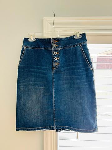 High Waisted denim skirt