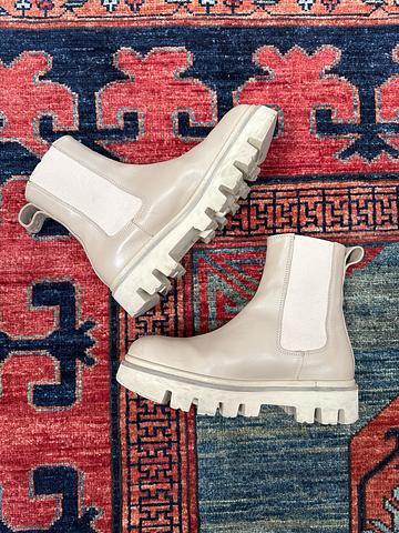 Chelsea lug sole