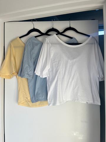 Cropped Flutter Tee