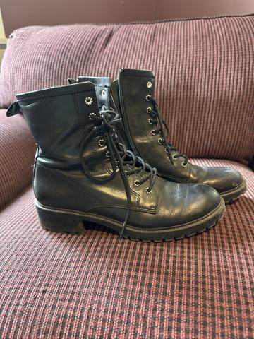 Frye & Co lace up boots