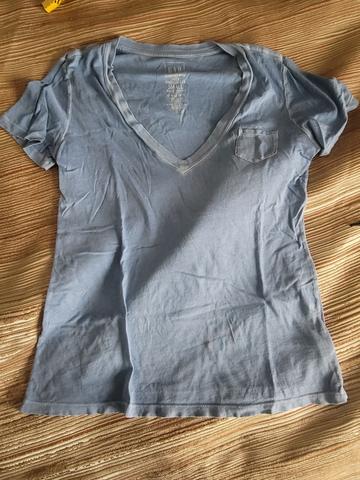 V-neck tee