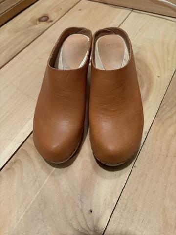 Clogs