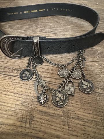 Belt with Chain Detail *ADJUSTABLE*