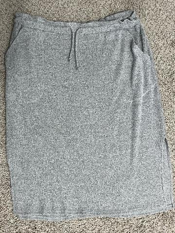 Gray Knit Skirt