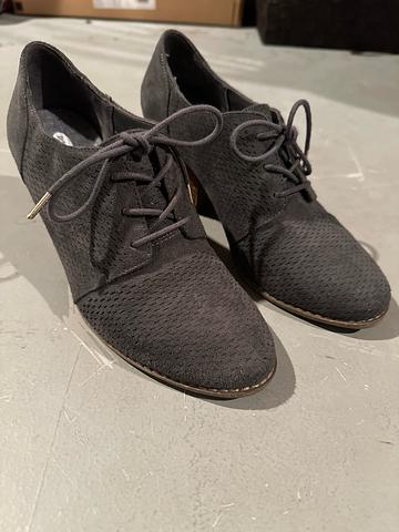 Oxford shoes