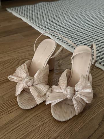 Camellia Beauty Pleated Bow Heel