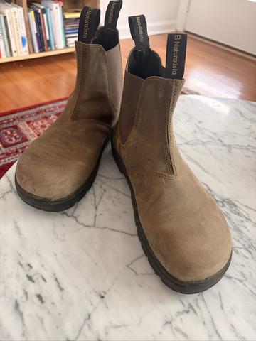 Nomada Chelsea boot