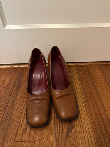 Vero Cuoio Leather Pumps