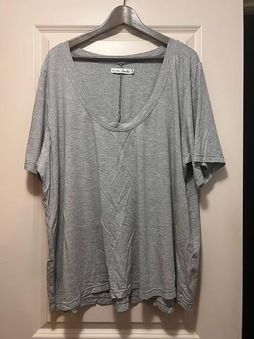 Mia T-shirt
