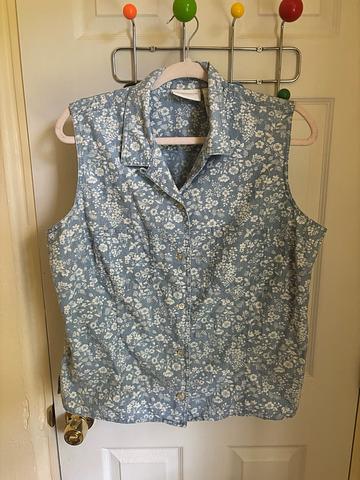 Chambray floral button up sleeveless top