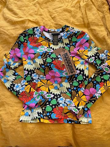 long sleeve tee in cosmic floral