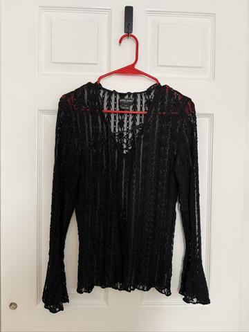 Bell sleeve lace blouse