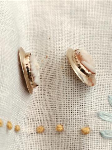 Vintage 14k Gold Oval Cameo