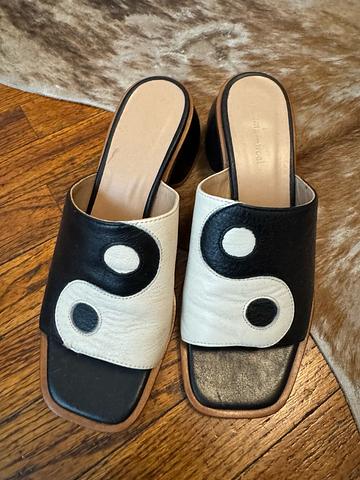 Balance Yin Yang mules