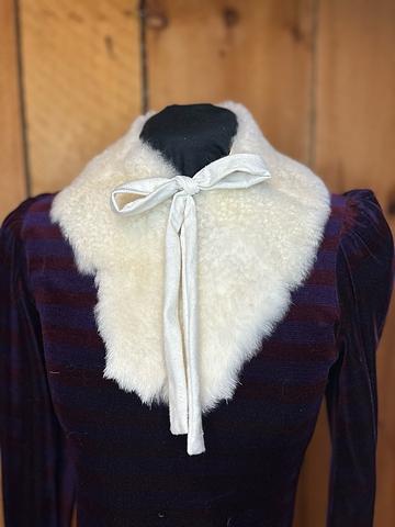 Sheepskin collar