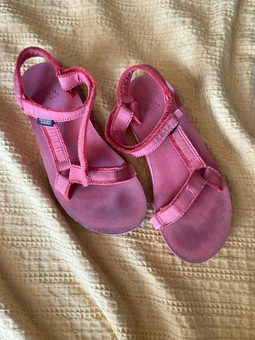 Midform Universal Sandal